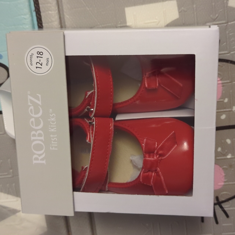 Baby girls red Christmas shoes size 12-18 months